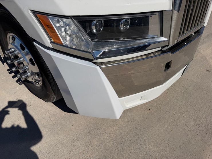 #1726-•-2019-western-star-day-cab-truck-tractor-image-20