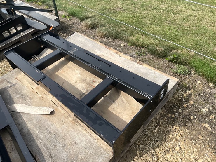#2036-•-wolverine-skid-steer-pallet-fork-frame-attachment-image-2