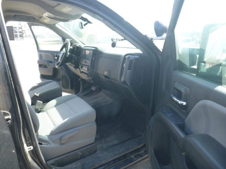 2017-chevrolet-1500-image-7