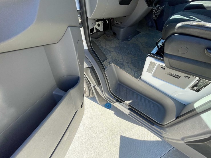 #525-•-2012-mercedes-benz-sprinter-(title-in-delay)-(green-bay,-wi)-image-49