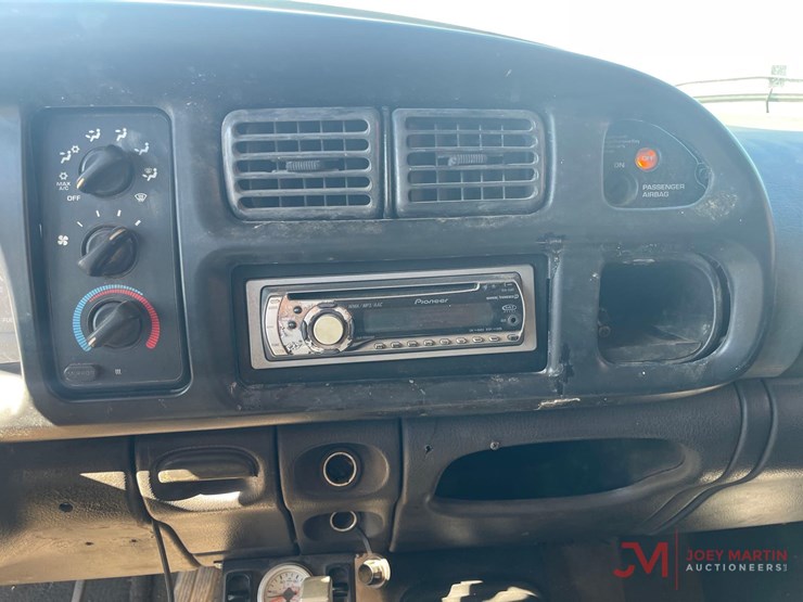 2001-dodge-ram-3500-image-23