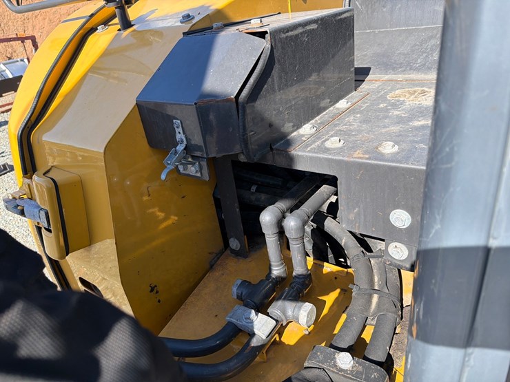 deere-85g-image-15