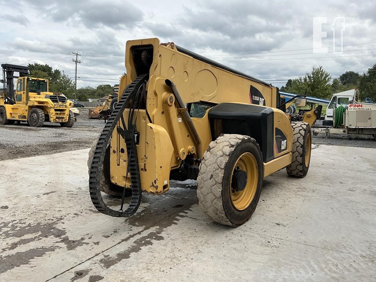 2018-caterpillar-tl1055d-image-4
