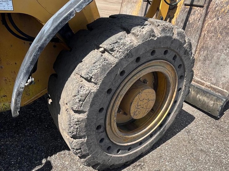 caterpillar-914m-image-29