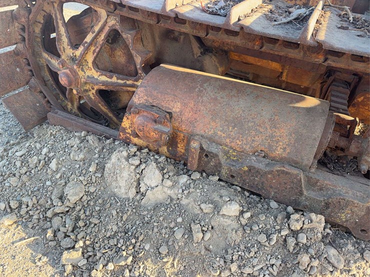 caterpillar-d2-image-8