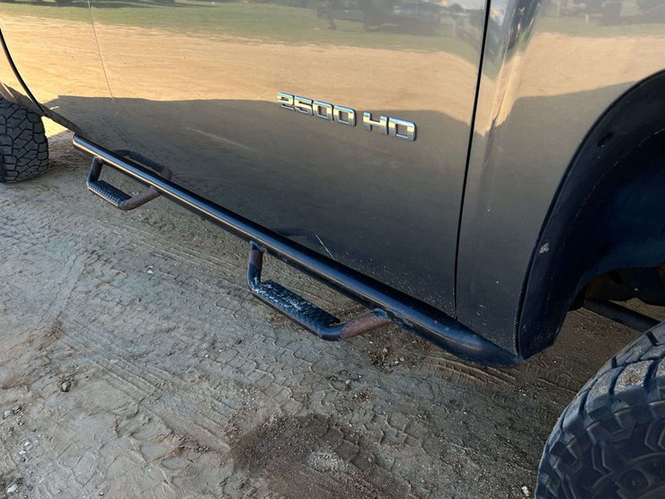 2011-chevrolet-silverado-2500hd-ltz-image-36