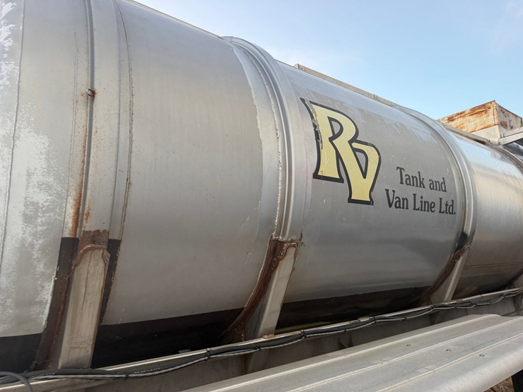 #1735-•-1984-certified-waste-tanker-image-22