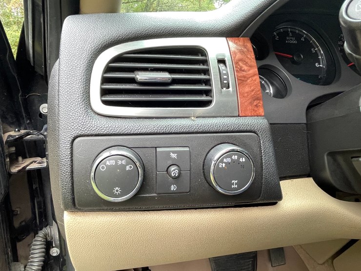 2007-chevrolet-tahoe-ltz-image-82