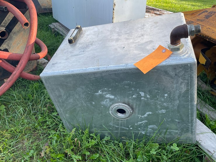 #3240-•-homemade-aluminum-fluid-tank-image-1