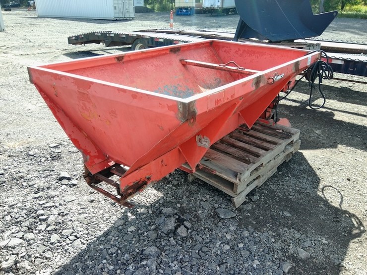 henderson-chief-4'x8'-salt-spreader-image-2