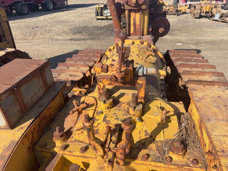 caterpillar-thirty-image-20