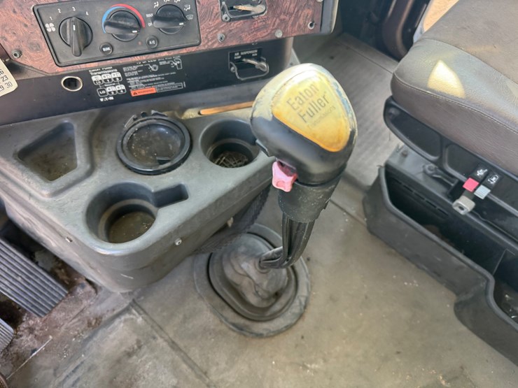 2002-international-9400i-image-34