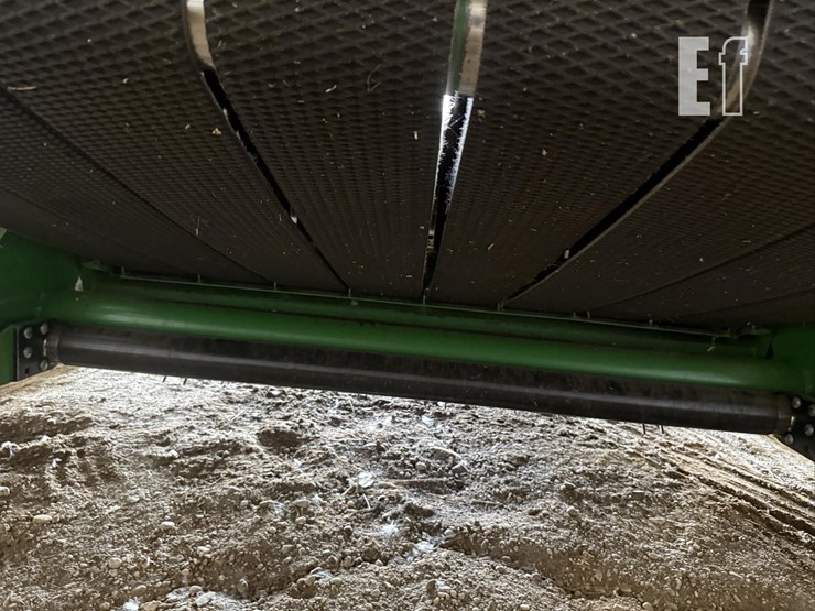 john-deere-567-image-21