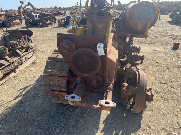 caterpillar-thirty-image-11