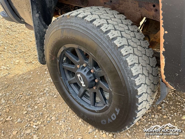 2017-chevrolet-silverado-2500hd-lt-image-42