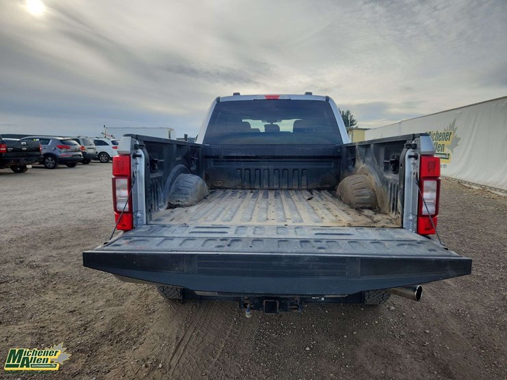 2022-ford-f250-image-21