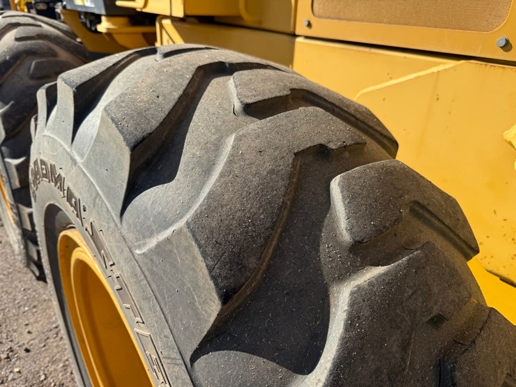 deere-672d-image-132