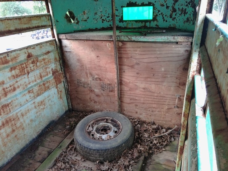 premier-5'x16'-livestock-trailer-image-7