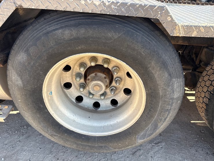 2005-kenworth-t800-image-77