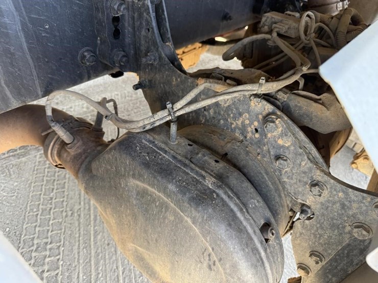 2018-freightliner-m2-dump-truck-image-52