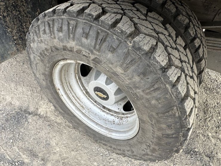 2013-chevrolet-silverado-3500-image-13