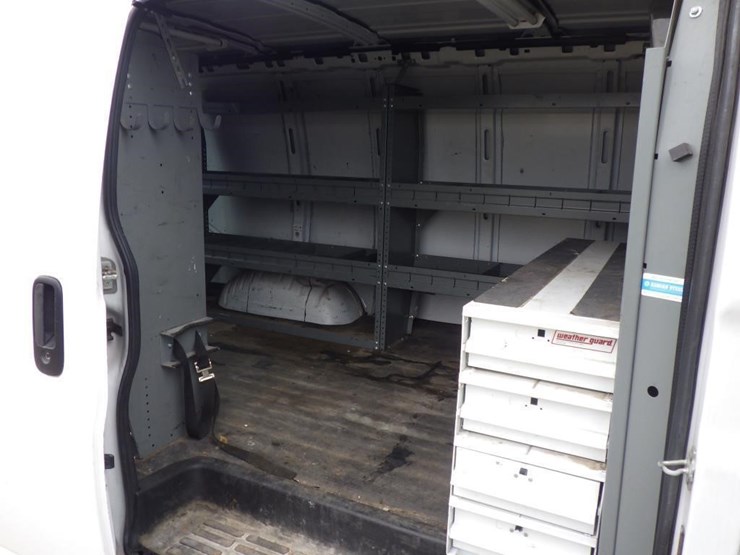 2014-chevrolet-express-2500-image-8