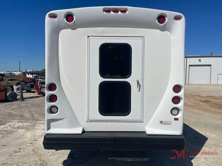 ford-e450-image-4
