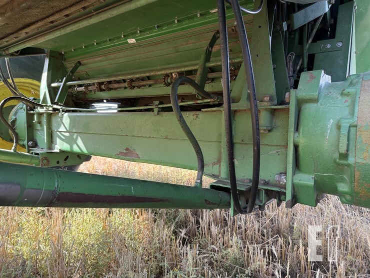 1983-john-deere-8820-image-43