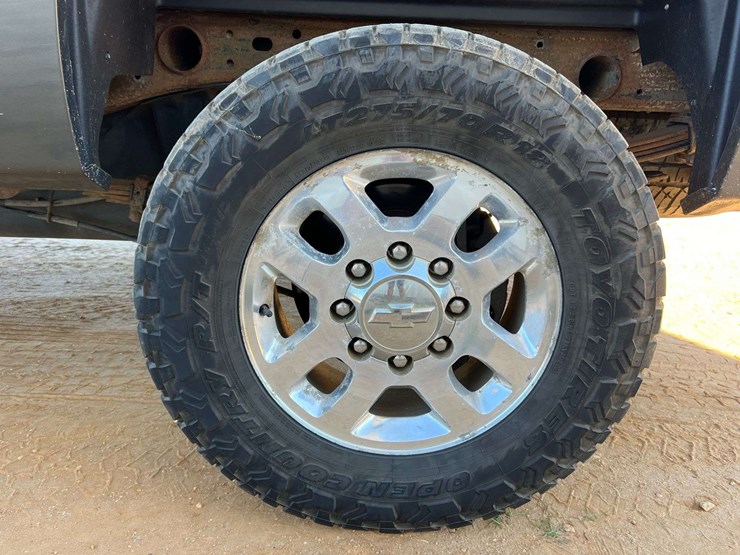 2011-chevrolet-silverado-2500hd-ltz-image-33