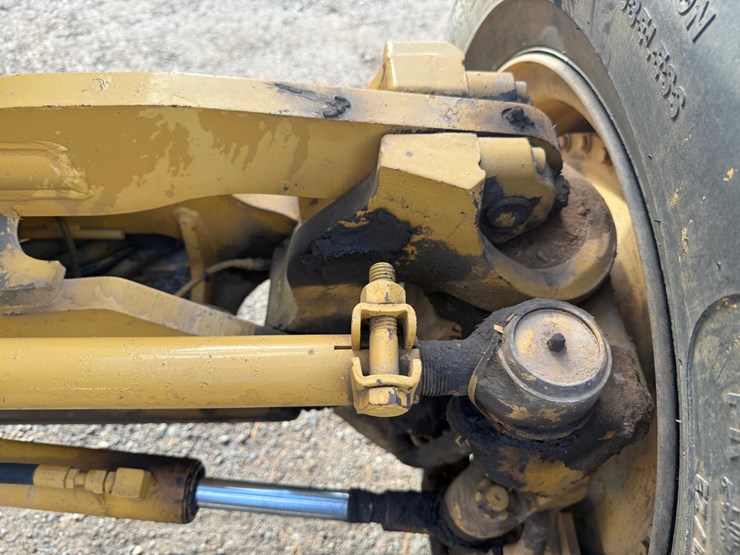 deere-672d-image-26