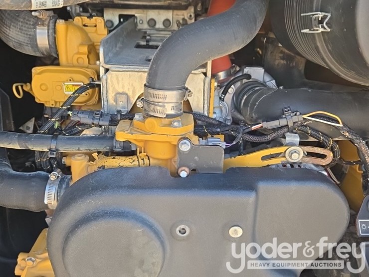 2018-caterpillar-299d2-image-44