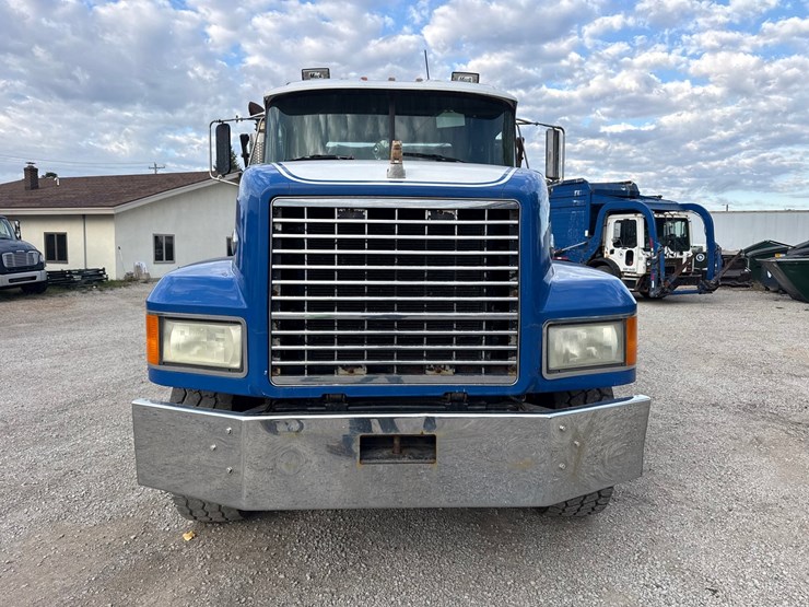 1997-mack-cl713-image-8