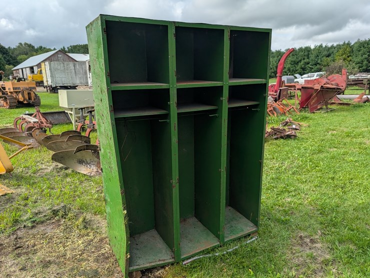#4064-•-metal-storage-locker-image-1