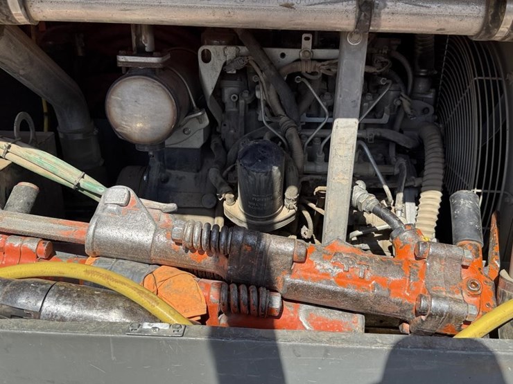 2020-sullivan-palatek-p185-towable-air-compressor-image-9