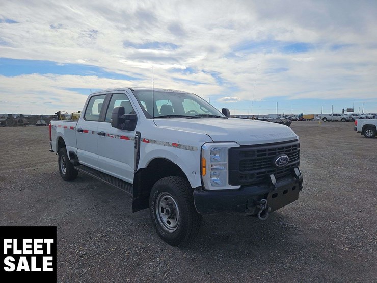 2023-ford-f350-image-2