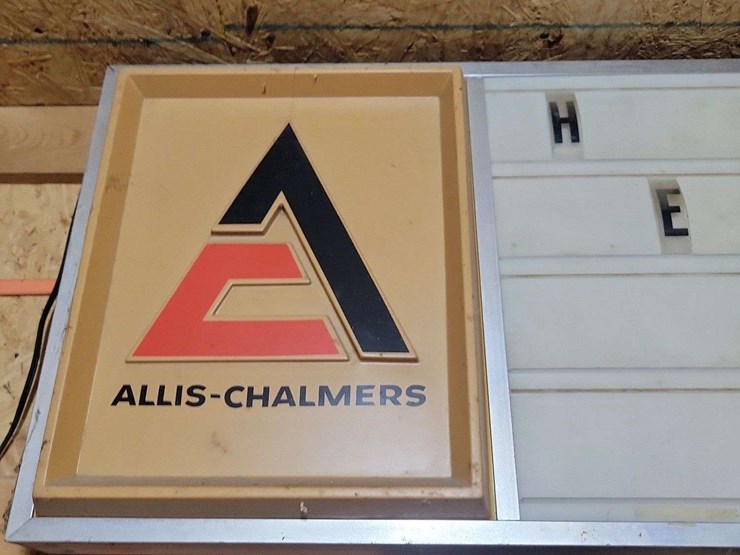 allis-chalmers-advertising-sign-with-clock-and-changeable-letter-board-image-3