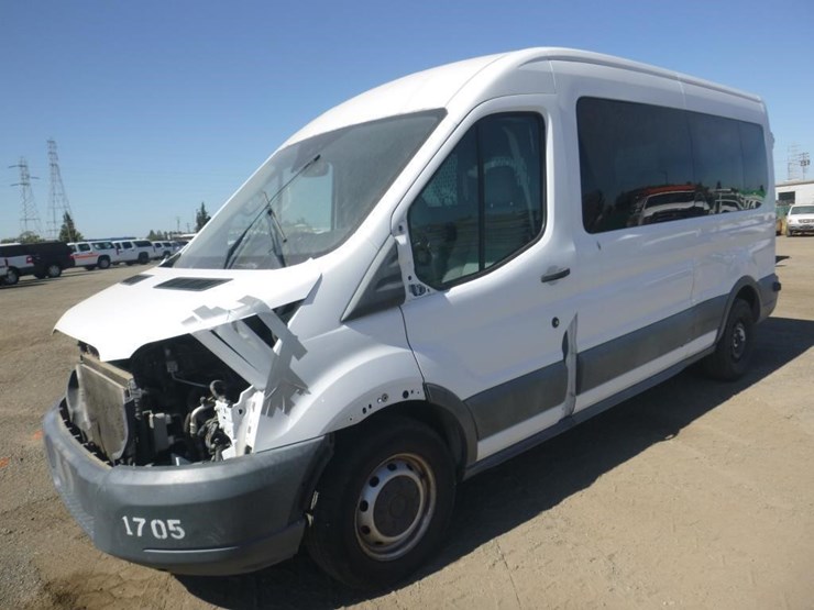 2017-ford-transit-image-2