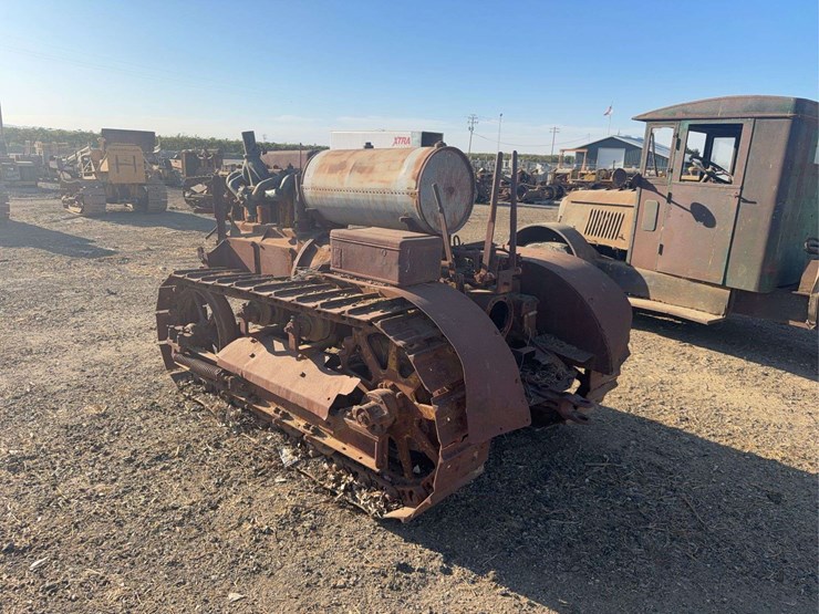 caterpillar-thirty-image-2