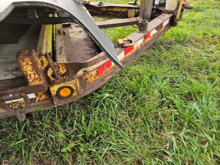 #2126-•-towmaster-tandem-axle-utility-tilt-trailer-image-30