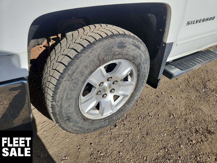 2015-chevrolet-silverado-1500-image-18