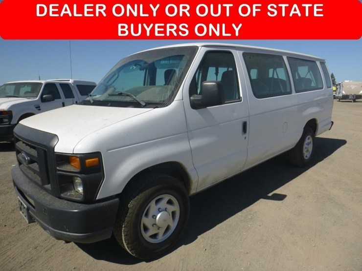 2009-ford-econoline-350-image-1
