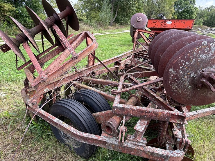 #4017-•-international-disk-image-5