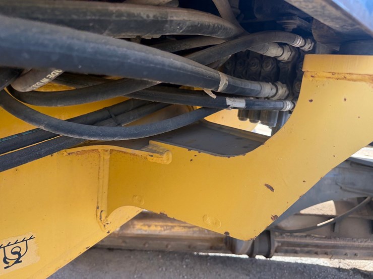 deere-672d-image-78