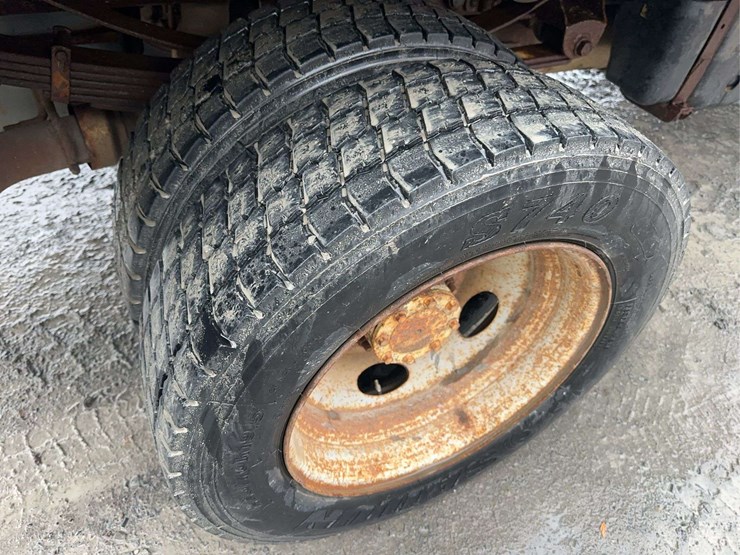 2011-ford-f450-image-11