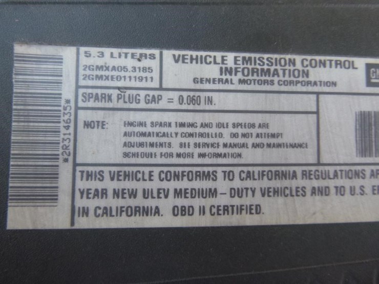 2002-chevrolet-tahoe-image-14