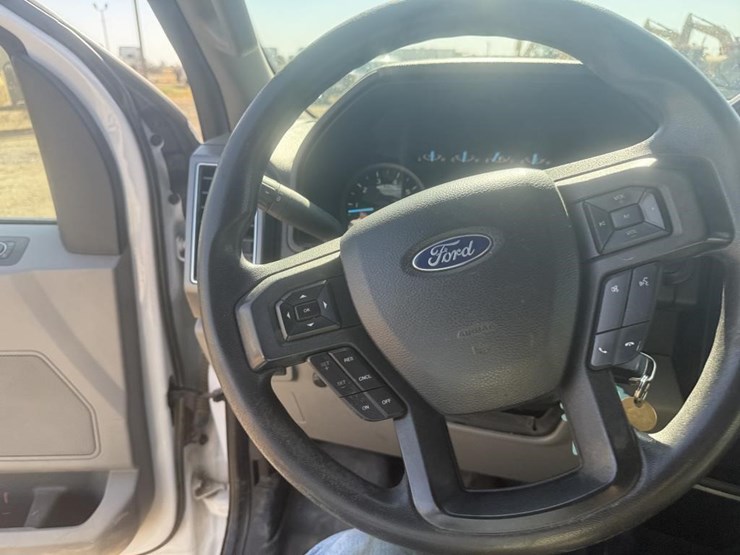 2020-ford-f150-image-45