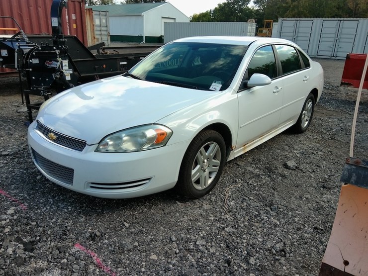 2011-chevy-impala-image-1