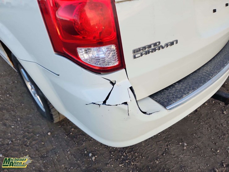2012-dodge-grand-caravan-image-17