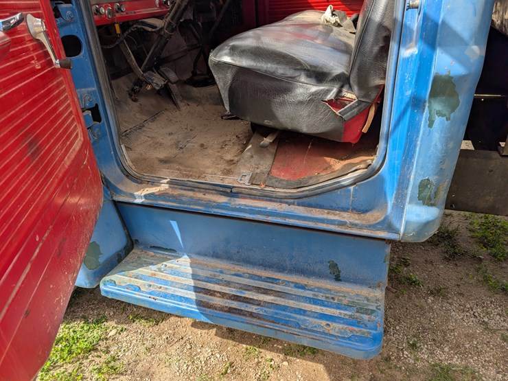 #4001-•-1967-ford-custom-cab-baby-dump-box-truck-image-19