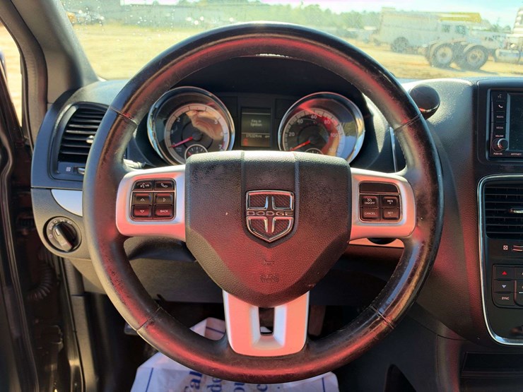 2019-dodge-grand-caravan-gt-image-11
